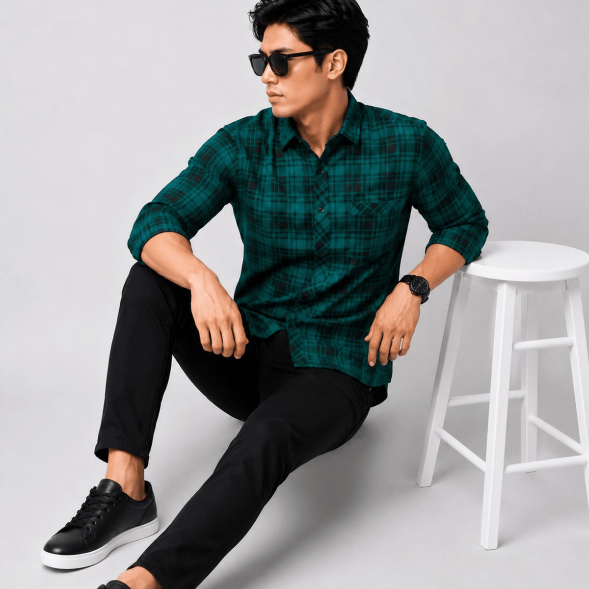 Men's Green & Black Plaid Casual Regular Fit Shirt - GarmentGlobe Style View 4
