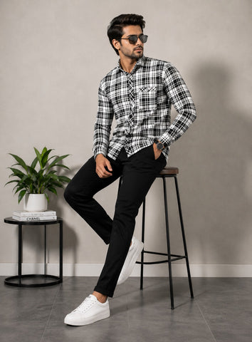 Men’s Black & White Checked Cotton Blend Full Sleeve Casual Shirt