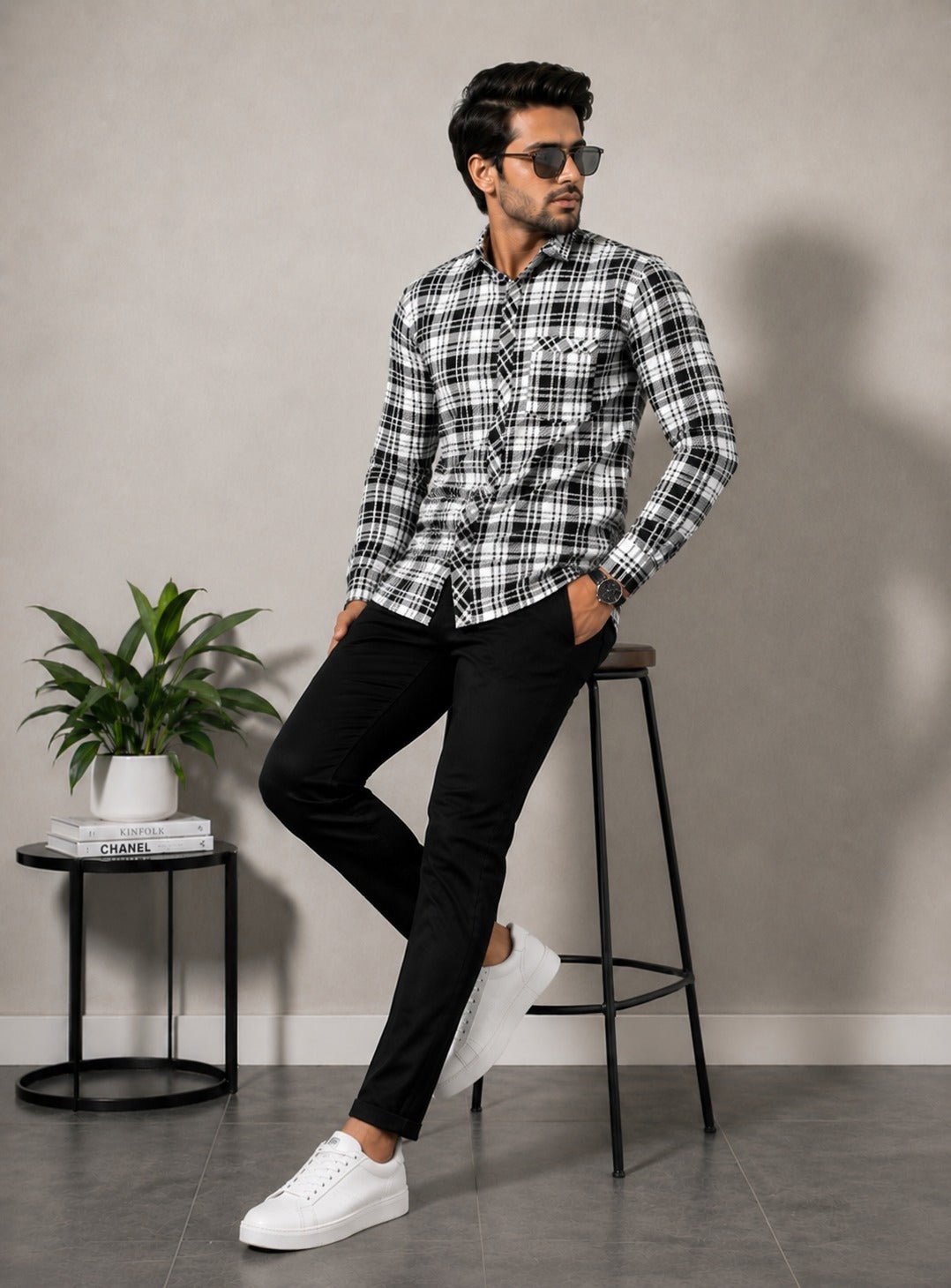 Men’s Black & White Checked Cotton Blend Full Sleeve Casual Shirt
